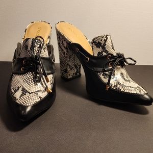 nwot SHOE DAZZLE "BRENDA" Black and Ivory heeled Mules SIZE 8.5M